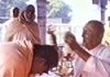Шрила Бхакти Ракшак Шридхар Дев-Госвами Махарадж прославляет Шрилу Бхакти Сундара Говинду Дев-Госвами Махараджа.